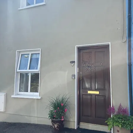 Centre Of Village, Lovely Apartament Killaloe