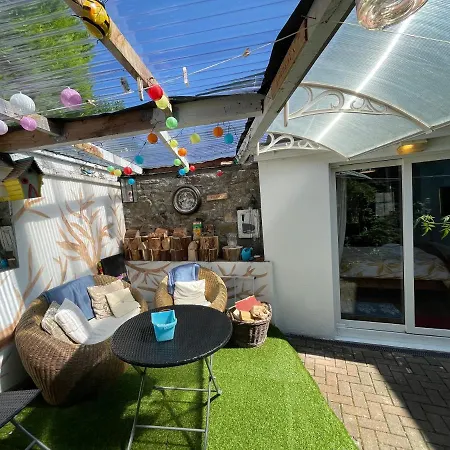 Centre Of Village, Lovely Appartement