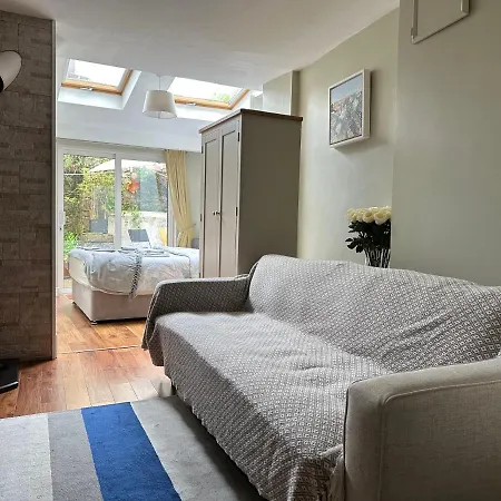 Centre Of Village, Lovely Appartement Killaloe