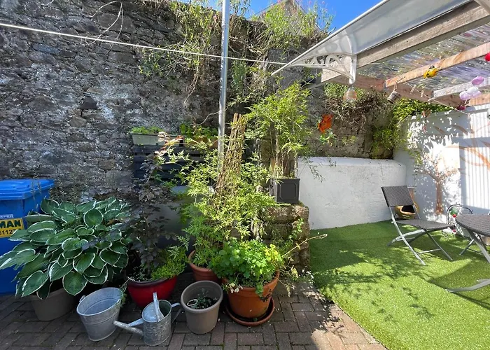 Apartment Centre Of Village, Lovely