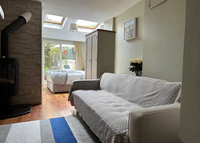 Centre Of Village, Lovely Apartment Killaloe