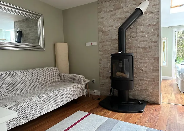 Apartment Centre Of Village, Lovely