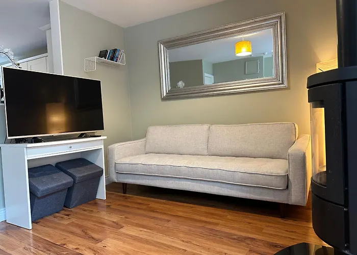 Apartment Centre Of Village, Lovely *